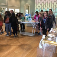 Photo taken at Kendra Scott by Terrence S. on 4/30/2017