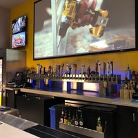 Photo taken at Buffalo Wild Wings by Terrence S. on 9/21/2020