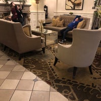 Foto diambil di Ambassador Hotel Downtown/Utica Square oleh Terrence S. pada 12/24/2019