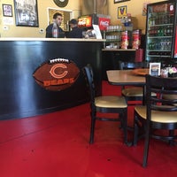 Photo taken at Classic Chicago&amp;#39;s Gourmet Pizza by Terrence S. on 6/22/2016