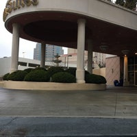 รูปภาพถ่ายที่ Hilton Kansas City Country Club Plaza โดย Terrence S. เมื่อ 11/14/2017