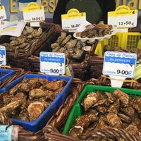 Photo taken at Marché d&amp;#39;Auteuil by Huguette R. on 12/5/2015