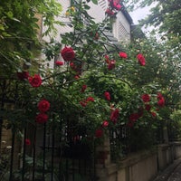 Photo taken at Square des Peupliers by Huguette R. on 5/18/2019