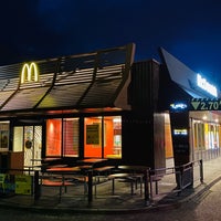 รูปภาพถ่ายที่ McDonald&amp;#39;s โดย Emiel H. เมื่อ 4/29/2023