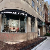Photo taken at Starbucks by Emiel H. on 12/31/2019