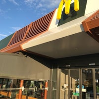 รูปภาพถ่ายที่ McDonald&amp;#39;s โดย Emiel H. เมื่อ 6/16/2018