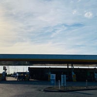 Photo taken at Shell by Emiel H. on 4/30/2023
