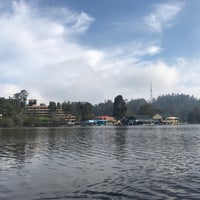 Foto diambil di Kodai Lake oleh Vikram pada 10/29/2018