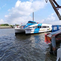 Photo taken at Chao Phraya Express Boat by Mohamad Hanafi Z. on 2/14/2020