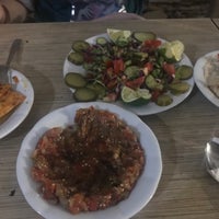 Das Foto wurde bei Nuri Restaurant von Ceren am 5/30/2018 aufgenommen