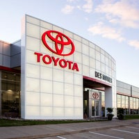 3/24/2015 tarihinde Toyota of Des Moinesziyaretçi tarafından Toyota of Des Moines'de çekilen fotoğraf