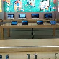 Conestoga - Apple Store - Apple (CA)