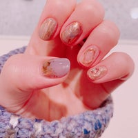 Photo taken at ディスコネイルサロン DISCO NAIL by t e. on 12/21/2019