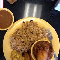 Снимок сделан в Rice and Beans Cocina Latina пользователем Terrell H. 5/10/2013