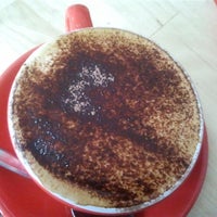 Das Foto wurde bei Coffee Craft von bobby am 8/11/2012 aufgenommen