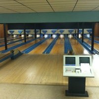 รูปภาพถ่ายที่ Community Bowling Center โดย Kelsy R. เมื่อ 7/19/2012