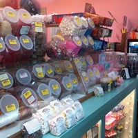 Foto tirada no(a) Boyd&amp;#39;s Retro Candy Store por David M. em 8/10/2012