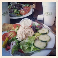 5/19/2012にErin E.がTaziki&amp;#39;s Mediterranean Cafeで撮った写真