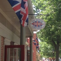 รูปภาพถ่ายที่ The British Chip Shop โดย Christina F. เมื่อ 6/15/2012