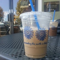 Photo taken at Peet&amp;#39;s Coffee &amp;amp; Tea by risky on 9/8/2012