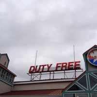 2/10/2012にFがWest Coast Duty Freeで撮った写真