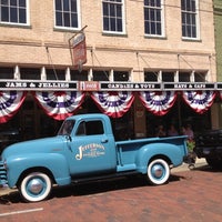 รูปภาพถ่ายที่ Jefferson General Store โดย Elliot R. เมื่อ 4/7/2012