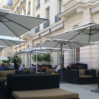 Foto tomada en Waldorf Astoria Versailles - Trianon Palace  por Karim K. el 5/28/2012