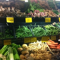 Foto tomada en Rosemont Market and Bakery  por Hollie C. el 4/25/2012