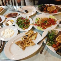 Foto scattata a 01 Güneyliler Restorant da Caner O. il 8/2/2012