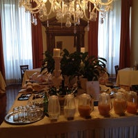 Das Foto wurde bei Palazzo Magnani Feroni, all Suites von Loura C. am 7/16/2012 aufgenommen