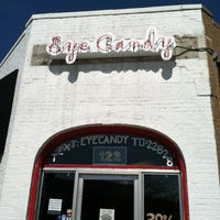 Foto tirada no(a) Eye Candy por Jodie E. em 5/8/2012