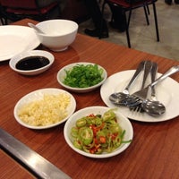 Foto diambil di Tien Tien Hotpot Restaurant oleh Akihiro F. pada 7/1/2014
