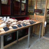 Foto scattata a Tilburg Sourdough da Jenni S. il 4/13/2013