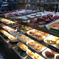 Photo taken at Krispy Kreme by Din 🧿 on 2/17/2019