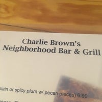 Foto tomada en Charlie Brown&amp;#39;s Neighborhood Bar &amp;amp; Grill  por Cory M. el 9/7/2016