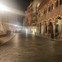 Photo taken at Piazza delle Erbe by ✨✨Engin P. on 10/11/2023