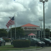 รูปภาพถ่ายที่ AutoNation Toyota Fort Myers โดย Adam S. เมื่อ 5/30/2013
