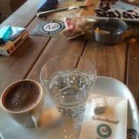 รูปภาพถ่ายที่ Kahve Durağı โดย Yunus S. เมื่อ 3/5/2015