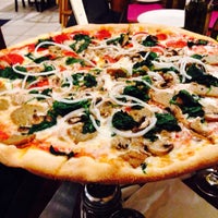 Das Foto wurde bei Villa Rosa Pizza &amp;amp; Restaurant von Carlo C. am 11/25/2014 aufgenommen