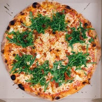Photo prise au Tomasso - New York Pizza par Tomasso - New York Pizza le2/26/2019