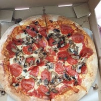 6/5/2014にBenny Blanco M.がDalia&#39;s Pizzaで撮った写真