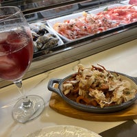 Foto diambil di Restaurante Alma de Barra oleh URSZULA pada 1/21/2023