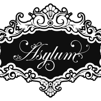 2/28/2014 tarihinde Asylum Loungeziyaretçi tarafından Asylum Lounge'de çekilen fotoğraf