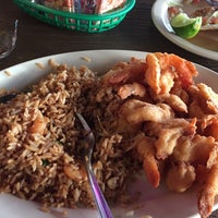 Foto diambil di Mambo Seafood oleh Novy A. pada 7/2/2015