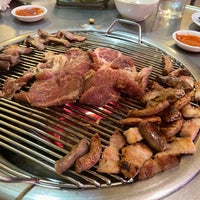 Photo taken at Drum BBQ Korean Restaurant by Sorn P. on 11/12/2022