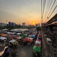 Photo taken at SAT Night Bazar by Rihka Dihahs on 1/31/2023