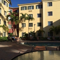 Photo taken at Staybridge Suites Naples-Gulf Coast by Alex on 12/6/2014