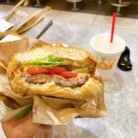 Photo taken at Burger King by でっちん on 6/9/2020