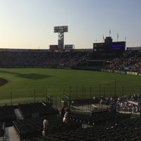 Photo taken at Hanshin Koshien Stadium by 壮年Ｂ on 8/14/2015