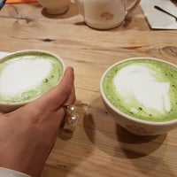 Photo taken at Le Pain Quotidien by Suzie O. on 12/9/2018